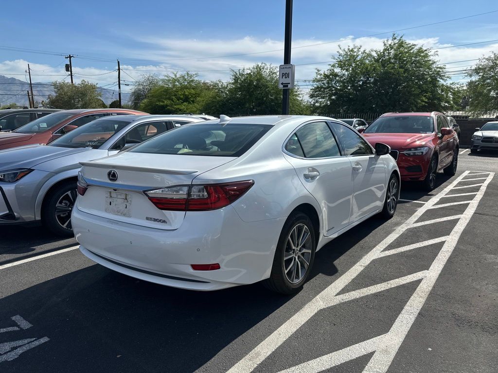 2018 Lexus ES 300h