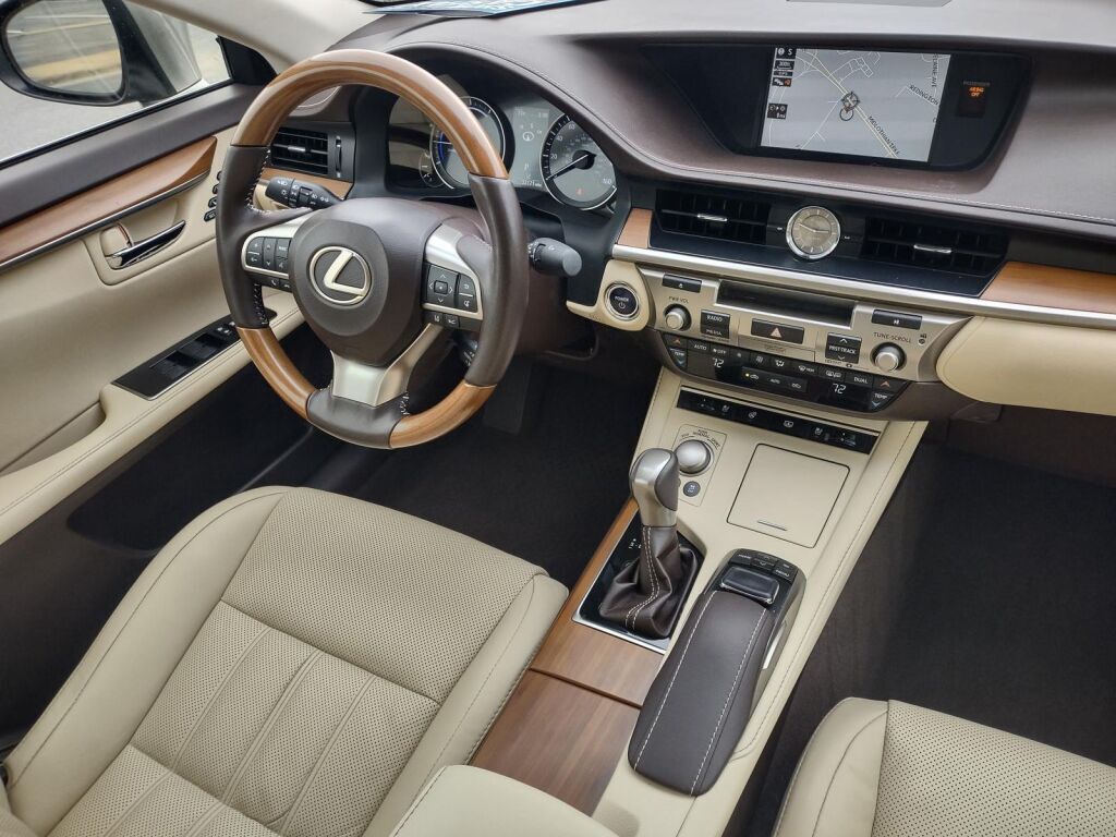 2018 Lexus ES 300h Richmond VA