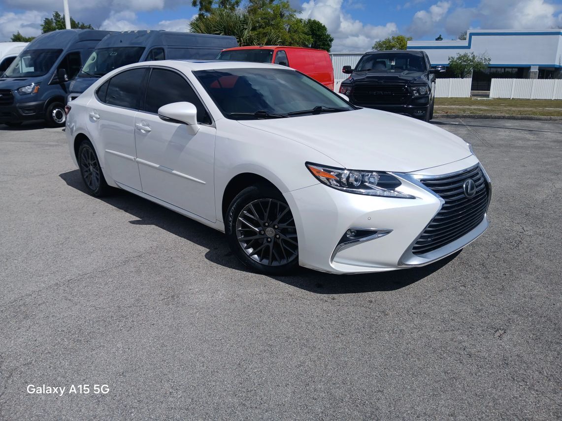 2018 Lexus ES