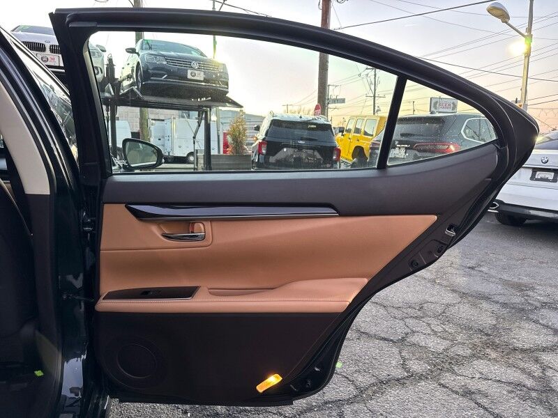 2018 Lexus ES 350 w/ Premium Package Arlington VA