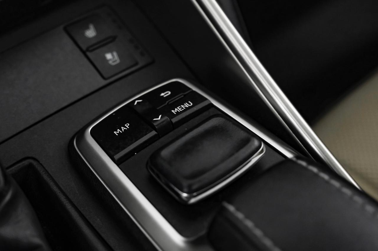 2018 Lexus IS 300 AWD LEXUS SAFETY SYSTEM BLIND SPOT NAVIGATION SUNROOF LEATHER SE Carrollton TX