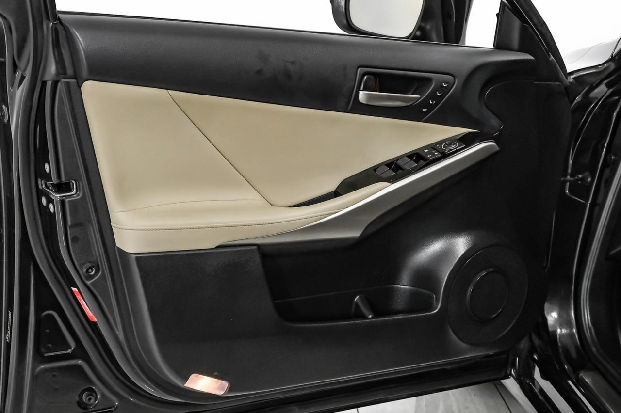 2018 Lexus IS 300 AWD LEXUS SAFETY SYSTEM BLIND SPOT NAVIGATION SUNROOF LEATHER SE Carrollton TX