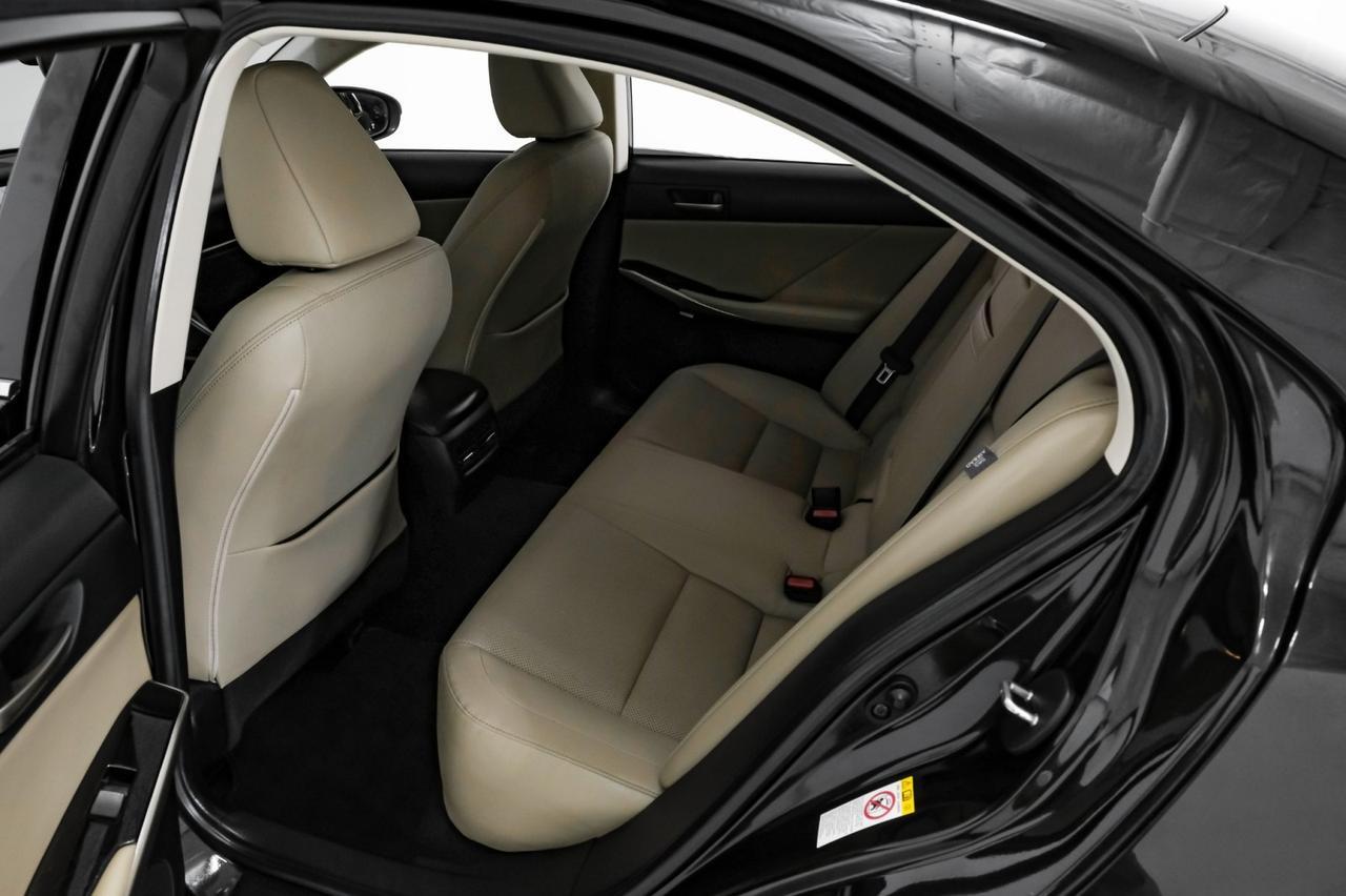 2018 Lexus IS 300 AWD LEXUS SAFETY SYSTEM BLIND SPOT NAVIGATION SUNROOF LEATHER SE Carrollton TX