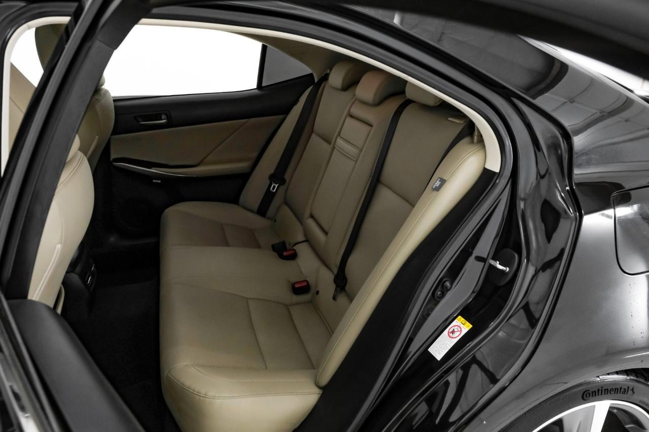 2018 Lexus IS 300 AWD LEXUS SAFETY SYSTEM BLIND SPOT NAVIGATION SUNROOF LEATHER SE Carrollton TX