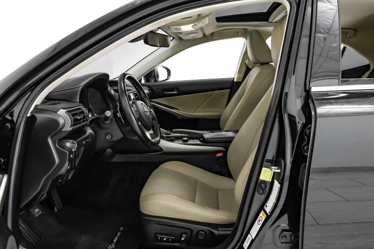 2018 Lexus IS 300 AWD LEXUS SAFETY SYSTEM BLIND SPOT NAVIGATION SUNROOF LEATHER SE Carrollton TX