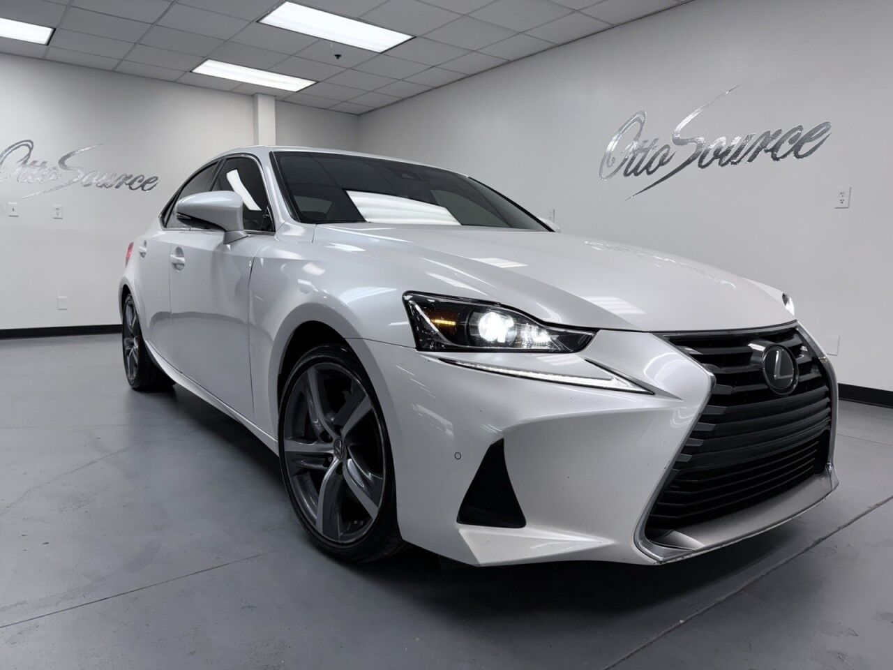 2018 Lexus IS