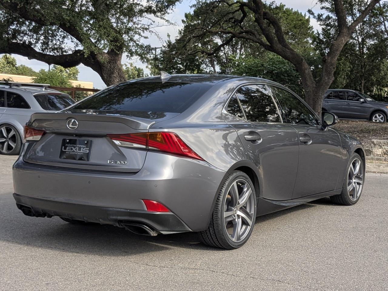 2018 Lexus IS 300
