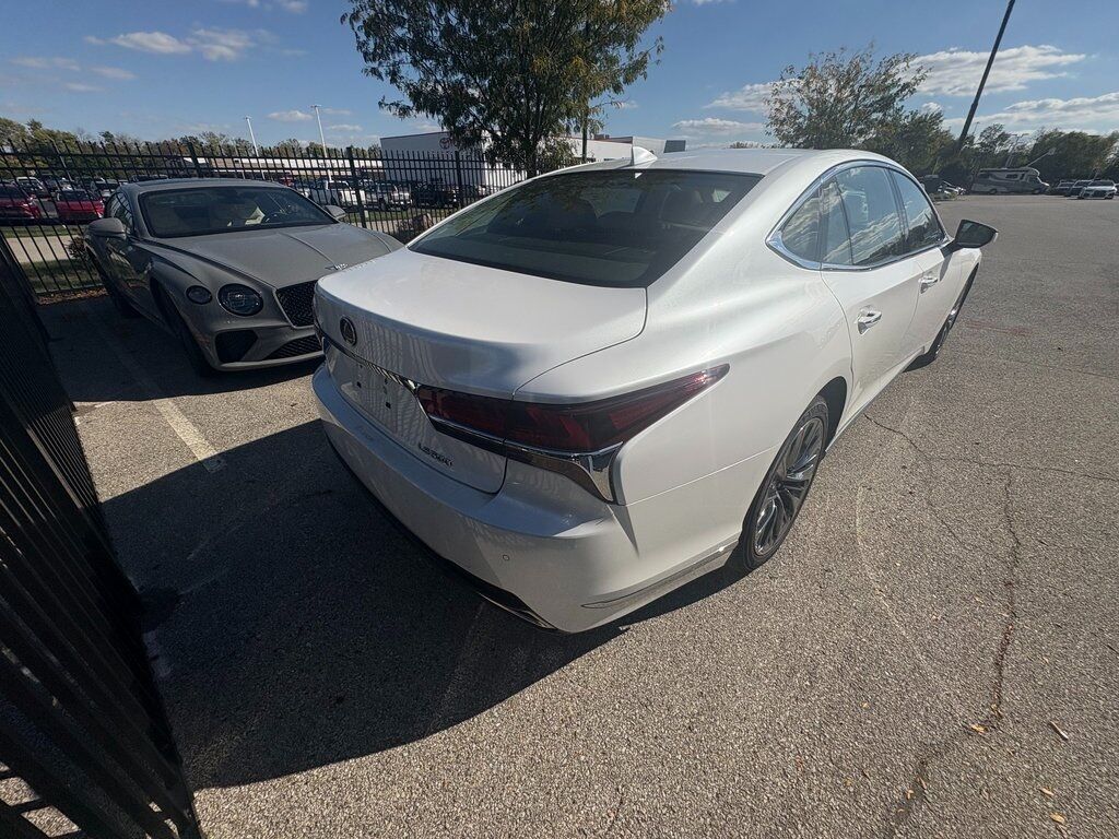 2018 Lexus LS 500 photo 3