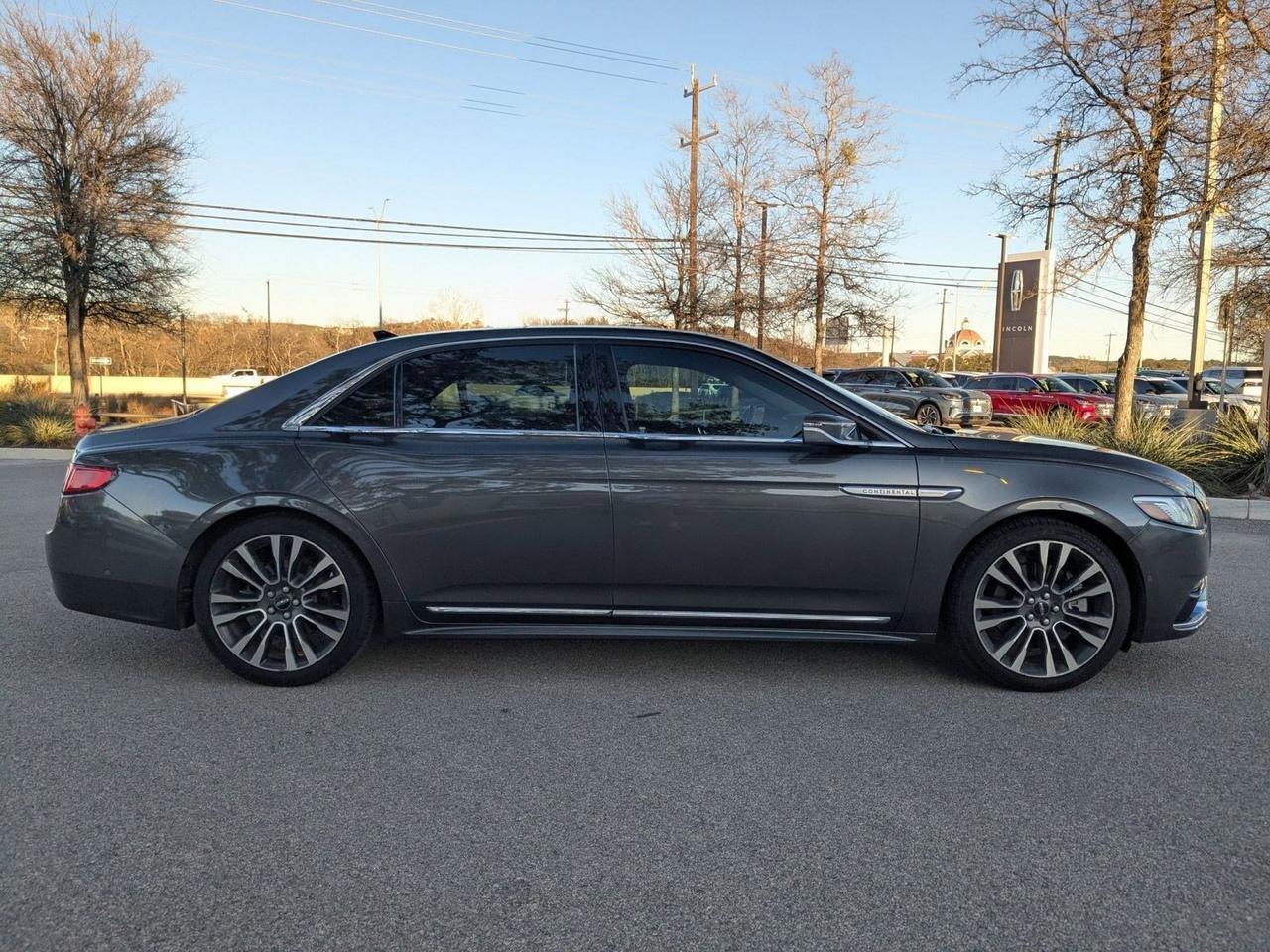 2018 Lincoln Continental Reserve
