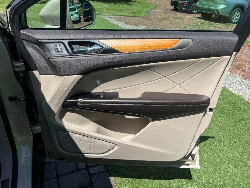 2018 Lincoln MKC Select Wilmington NC