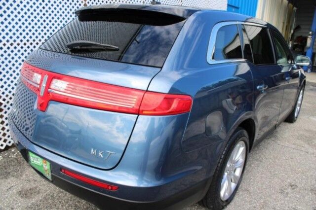 2018 Lincoln MKT AWD RESERVE