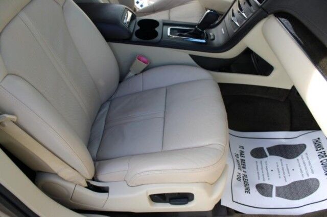2018 Lincoln MKT Reserve - Photo 11