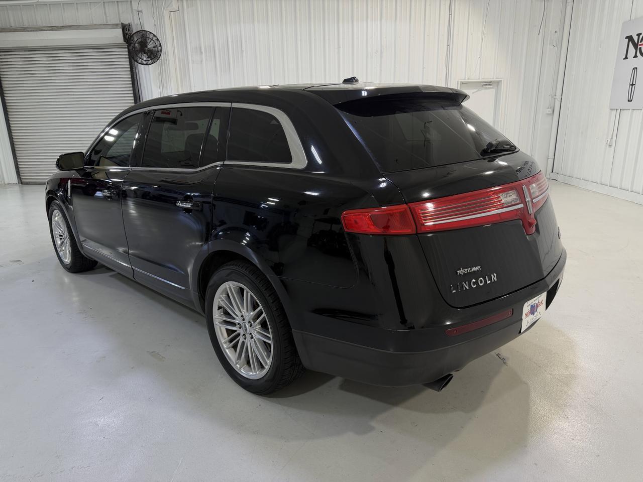2018 Lincoln MKT Reserve