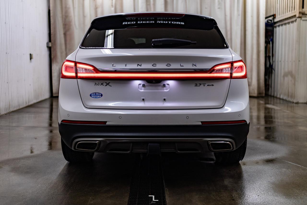 2018 Lincoln MKX AWD Reserve Leather Roof Nav BCam Red Deer AB