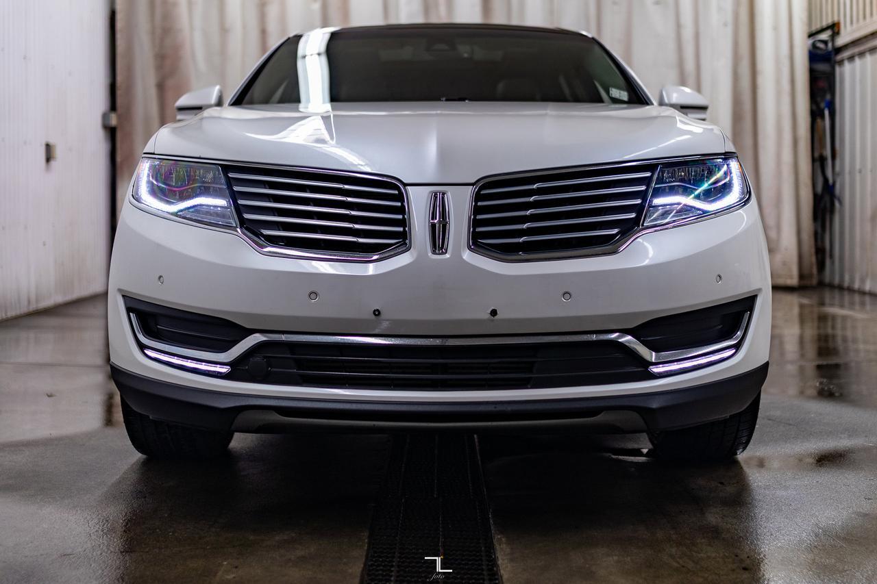 2018 Lincoln MKX AWD Reserve Leather Roof Nav BCam Red Deer AB