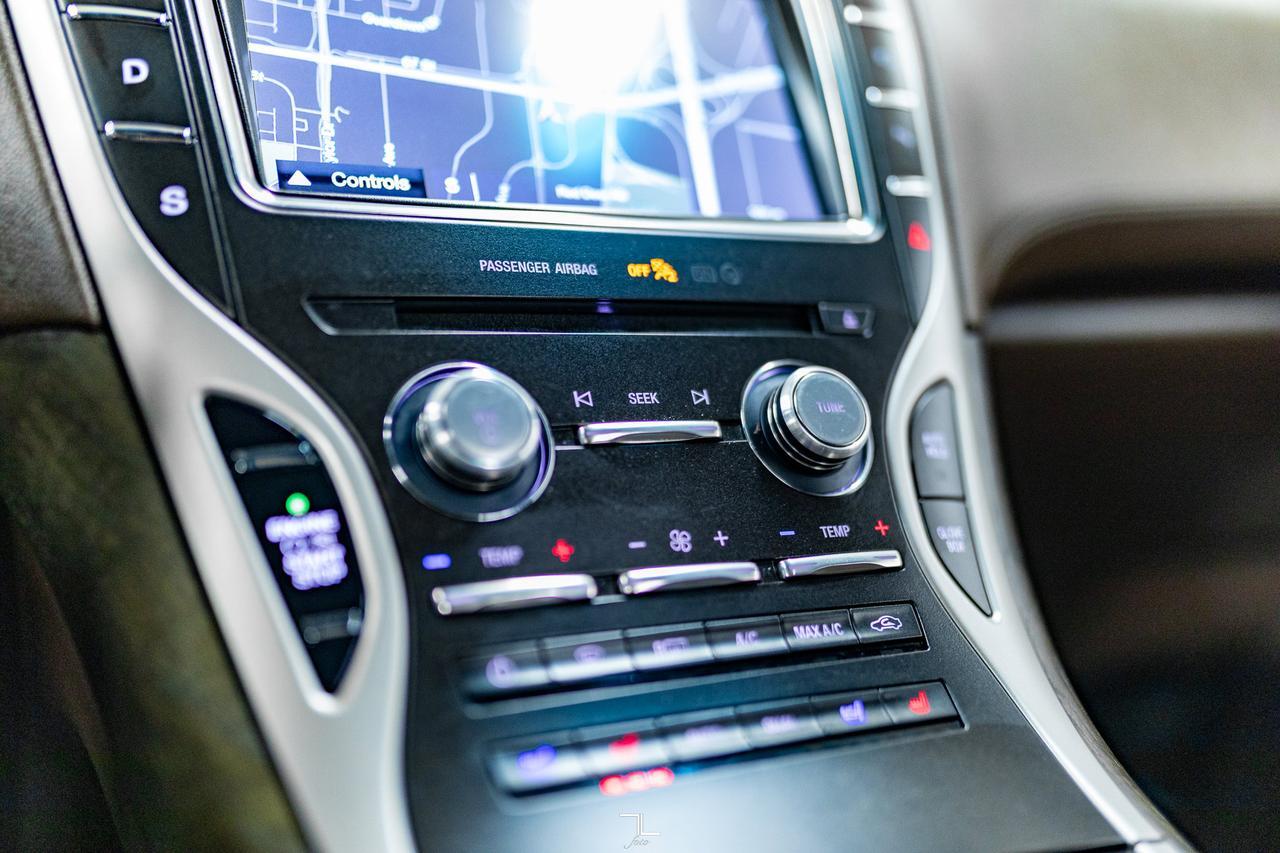 2018 Lincoln MKX AWD Reserve Leather Roof Nav BCam Red Deer AB