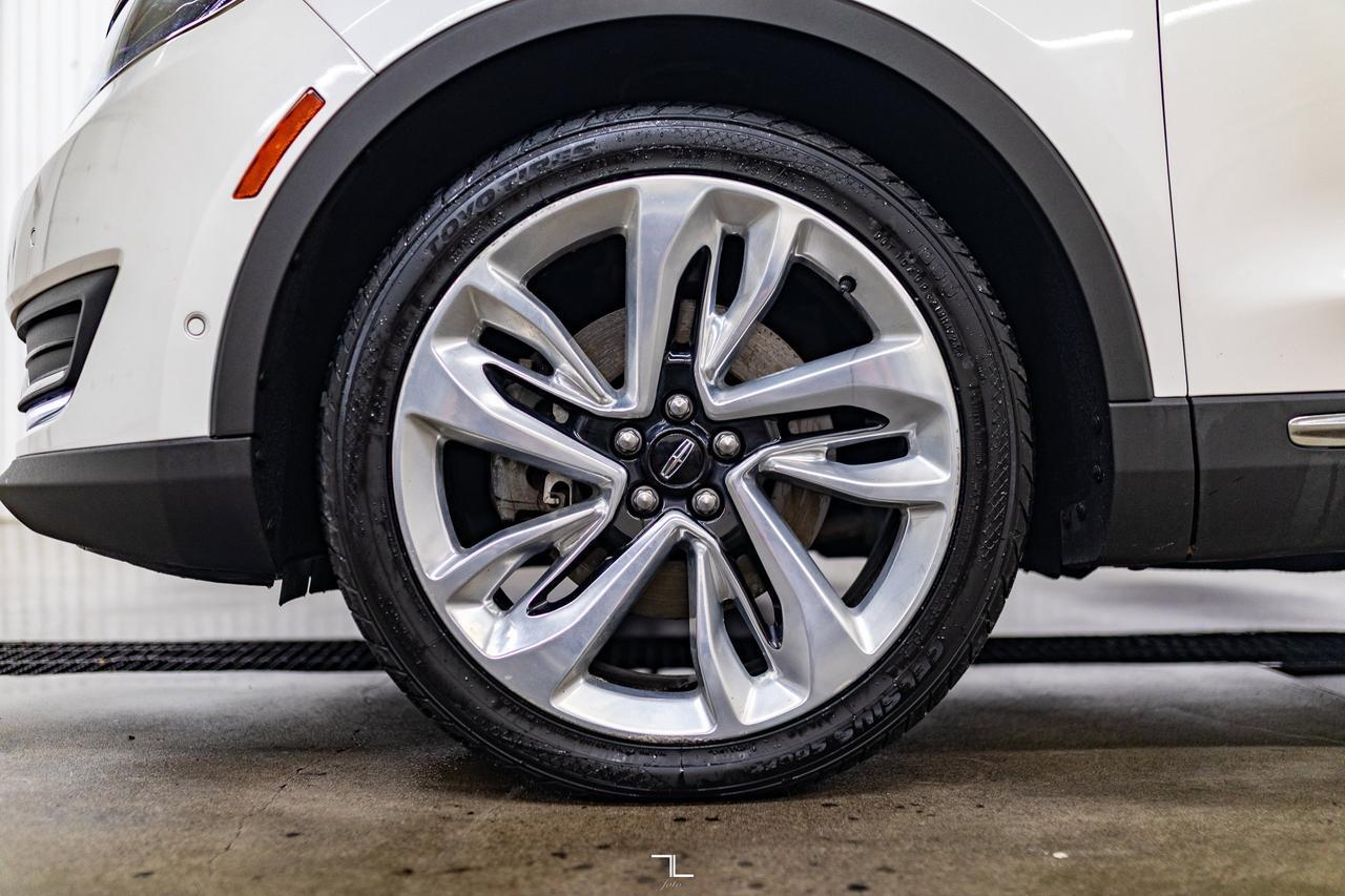 2018 Lincoln MKX AWD Reserve Leather Roof Nav BCam Red Deer AB