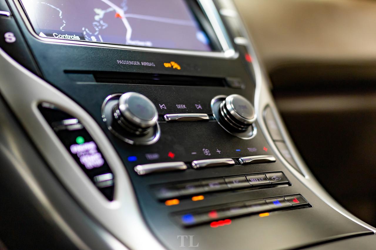 2018 Lincoln MKX AWD Reserve Leather Roof Nav BCam Red Deer AB