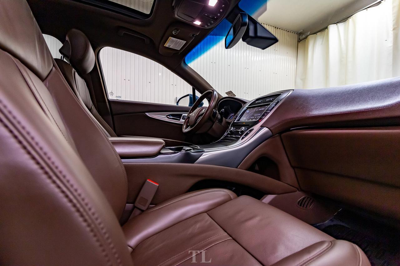 2018 Lincoln MKX AWD Reserve Leather Roof Nav BCam Red Deer AB