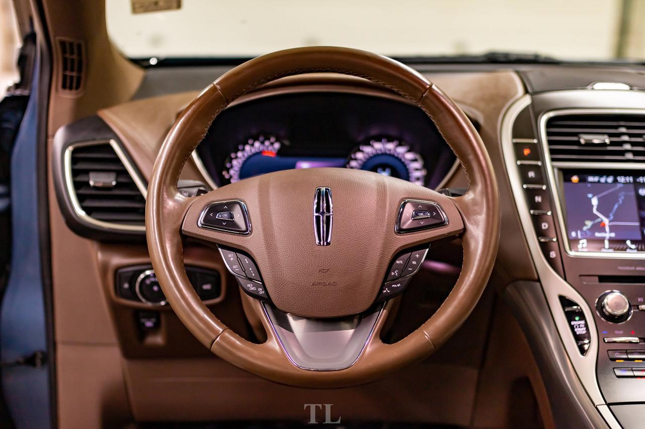 2018 Lincoln MKX AWD Reserve Leather Roof Nav BCam Red Deer AB