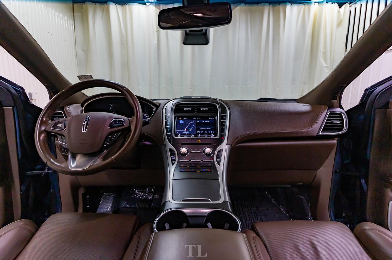 2018 Lincoln MKX AWD Reserve Leather Roof Nav BCam Red Deer AB