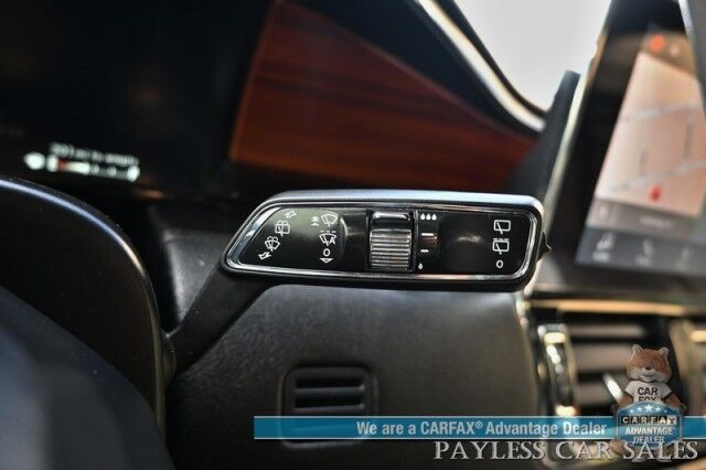 2018 Lincoln Navigator L Select / 4X4 / Auto Start / Heated & Cooled Leather Seats / Heated Steering Wheel / NAV / Sunroof / Blind Spot Alert / Apple CarPlay & Android Auto / Back Up Camera / 3rd Row / Seats 8 / Tow Pkg / 21 MPG Anchorage AK