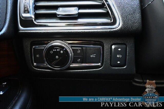 2018 Lincoln Navigator L Select / 4X4 / Auto Start / Heated & Cooled Leather Seats / Heated Steering Wheel / NAV / Sunroof / Blind Spot Alert / Apple CarPlay & Android Auto / Back Up Camera / 3rd Row / Seats 8 / Tow Pkg / 21 MPG Anchorage AK