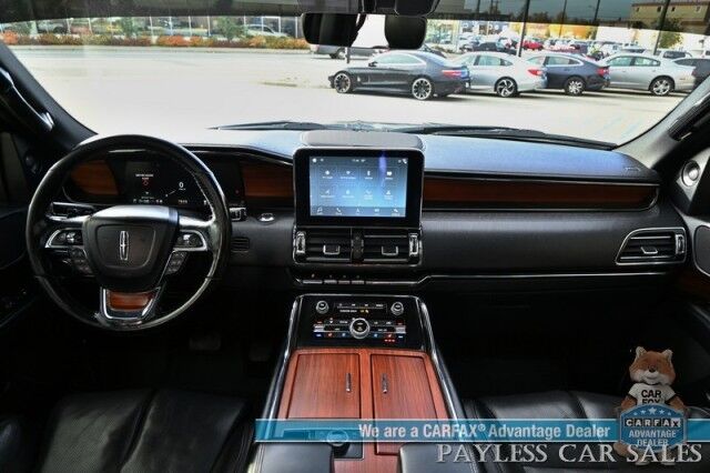 2018 Lincoln Navigator L Select / 4X4 / Auto Start / Heated & Cooled Leather Seats / Heated Steering Wheel / NAV / Sunroof / Blind Spot Alert / Apple CarPlay & Android Auto / Back Up Camera / 3rd Row / Seats 8 / Tow Pkg / 21 MPG Anchorage AK