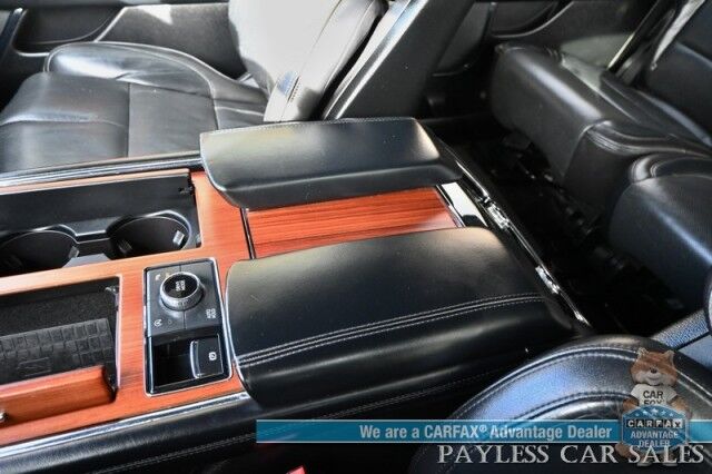 2018 Lincoln Navigator L Select / 4X4 / Auto Start / Heated & Cooled Leather Seats / Heated Steering Wheel / NAV / Sunroof / Blind Spot Alert / Apple CarPlay & Android Auto / Back Up Camera / 3rd Row / Seats 8 / Tow Pkg / 21 MPG Anchorage AK