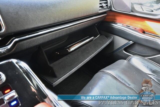 2018 Lincoln Navigator L Select / 4X4 / Auto Start / Heated & Cooled Leather Seats / Heated Steering Wheel / NAV / Sunroof / Blind Spot Alert / Apple CarPlay & Android Auto / Back Up Camera / 3rd Row / Seats 8 / Tow Pkg / 21 MPG Anchorage AK