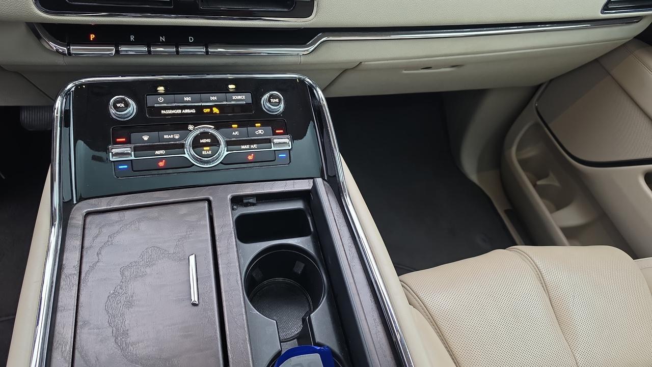 2018 Lincoln Navigator Select