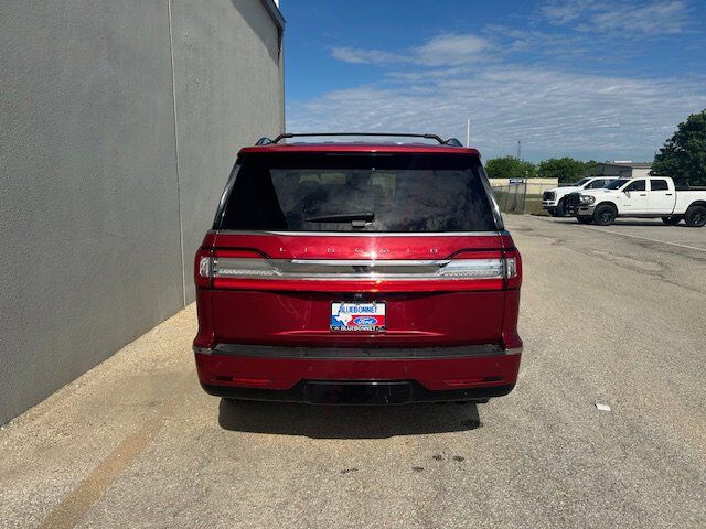 2018 Lincoln Navigator Select