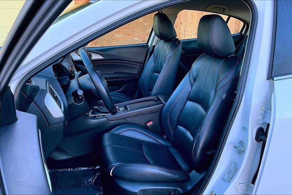 2018 MAZDA Mazda3 Touring OR