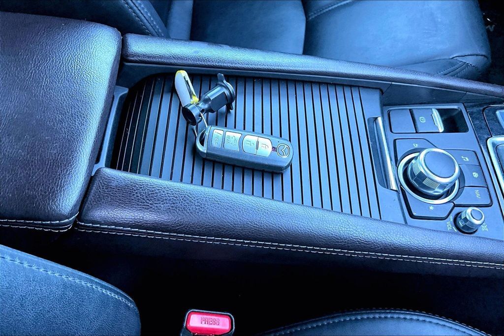 2018 MAZDA Mazda3 Touring OR