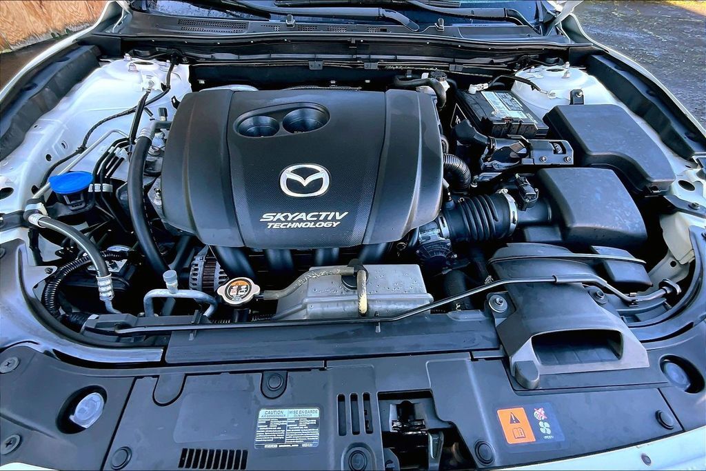 2018 MAZDA Mazda3 Touring OR