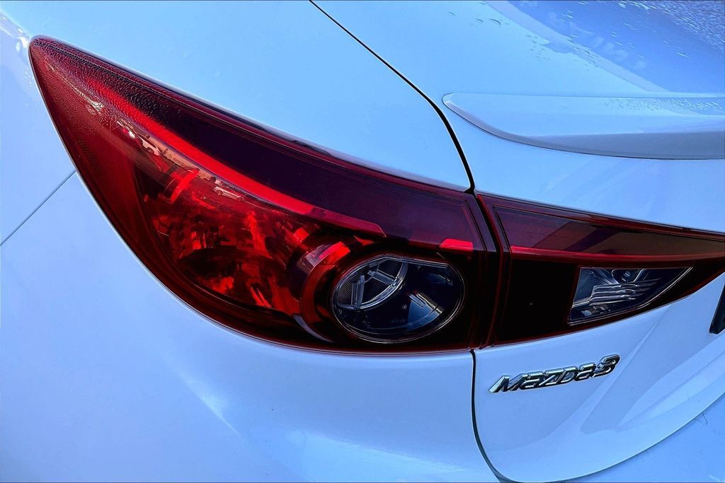 2018 MAZDA Mazda3 Touring OR