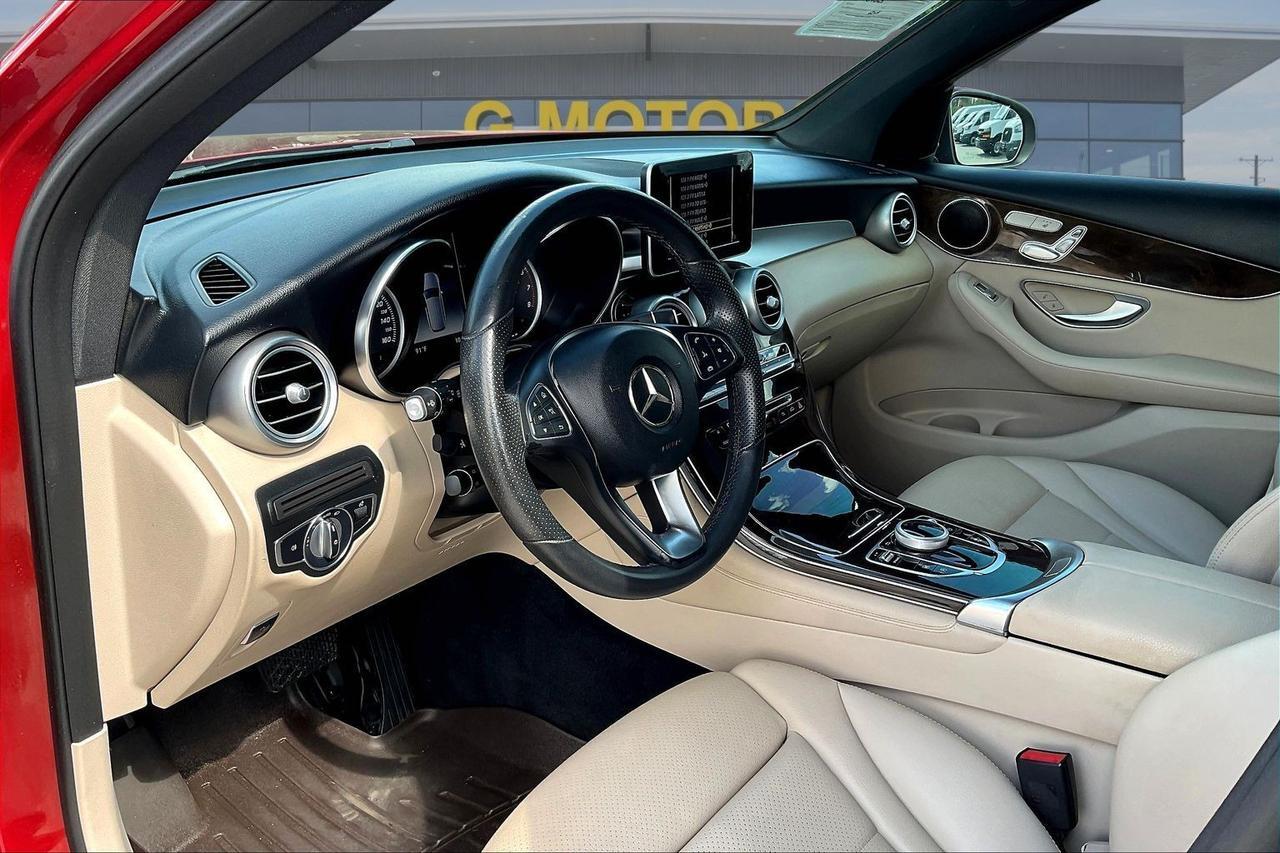 2018 MERCEDES-BENZ GLC 300 Houston TX