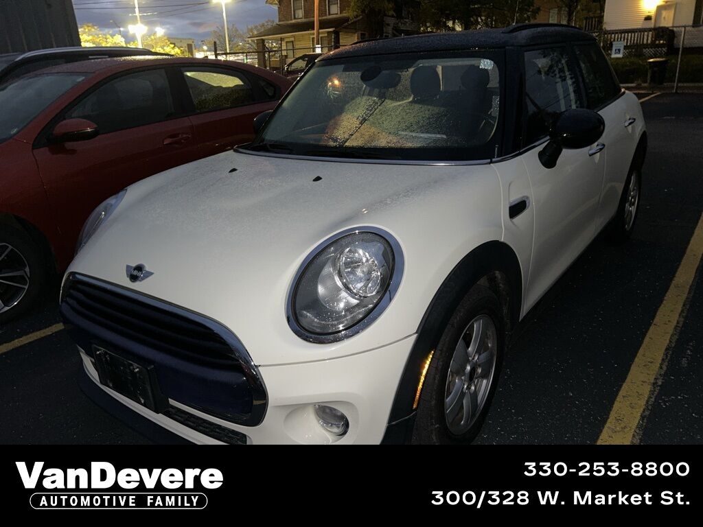 2018 MINI Cooper Base Akron OH