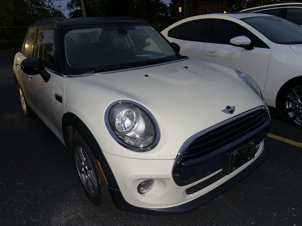 2018 MINI Cooper Base Akron OH