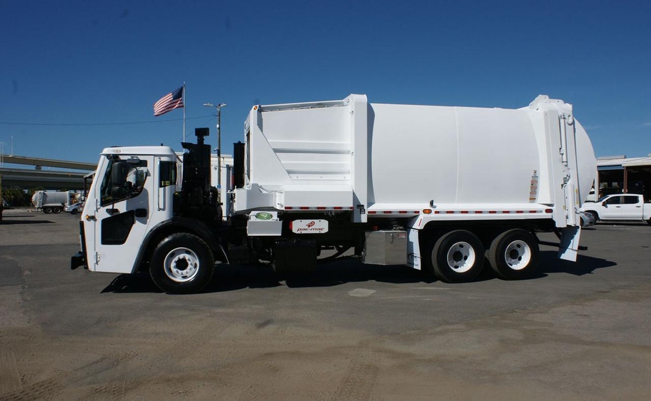 2018 Mack 600 31 Yard New Way Side Loader Garbage Truck Tampa FL