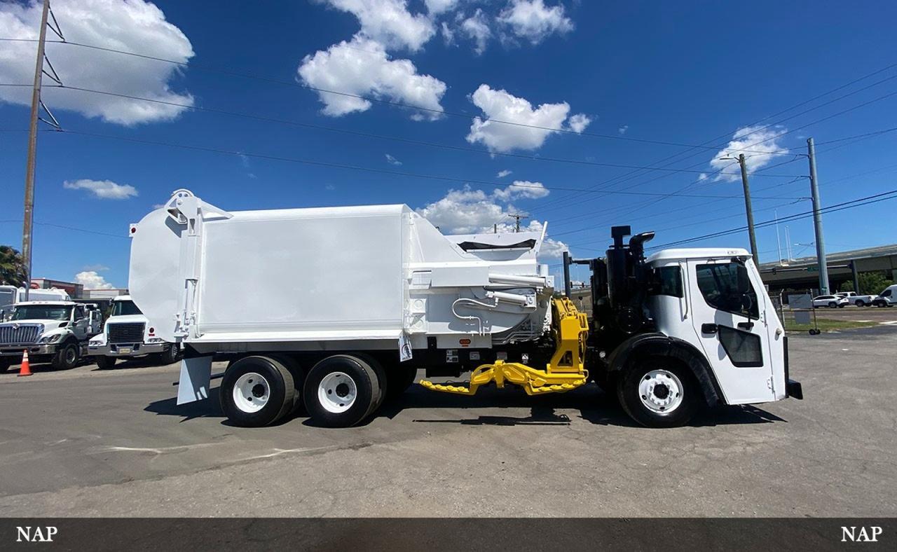 2018 Mack LR613 31 Yard New Way Automated Side Loader Garbage truck Tampa FL