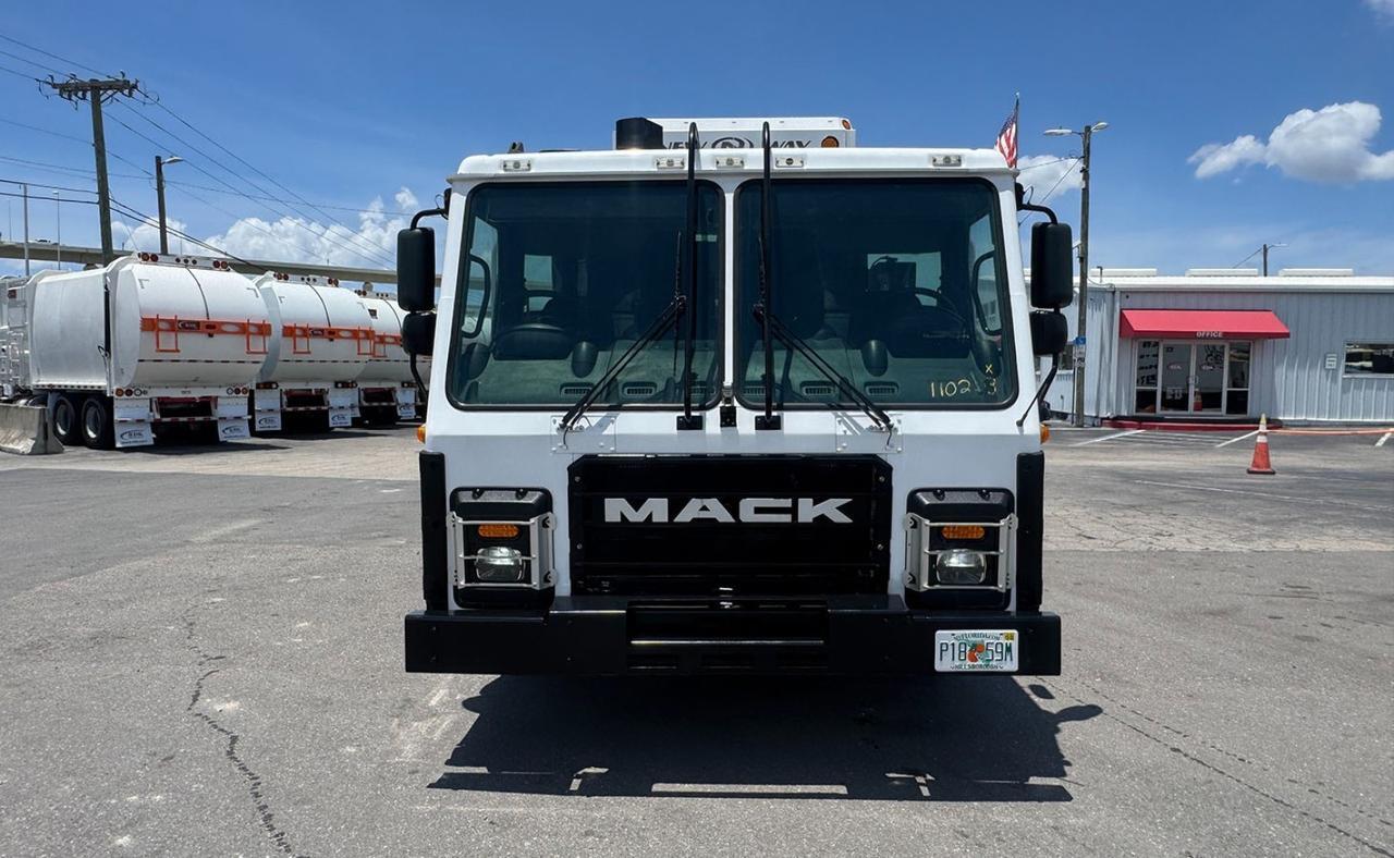 2018 Mack LR613 31 Yard New Way Side Loader Garbage Truck