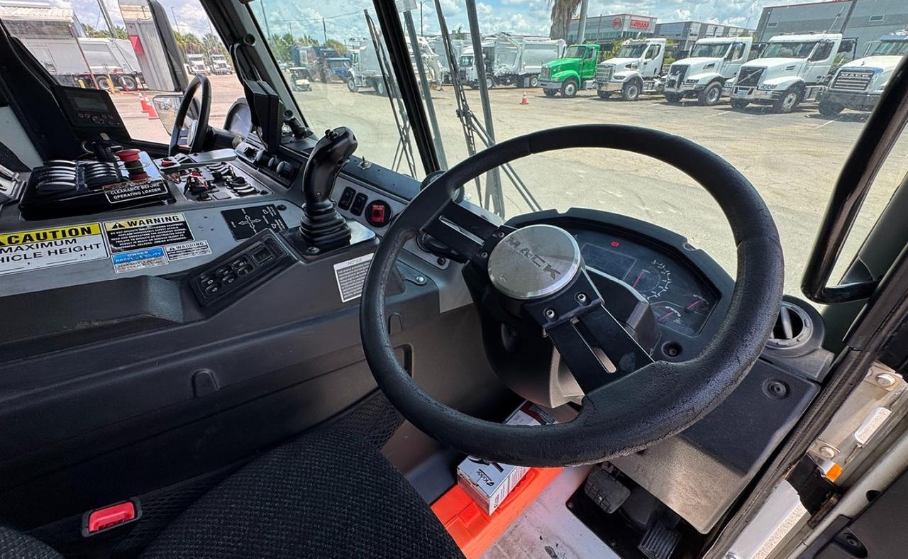 2018 Mack LR613 31 Yard New Way Side Loader Garbage Truck Tampa FL