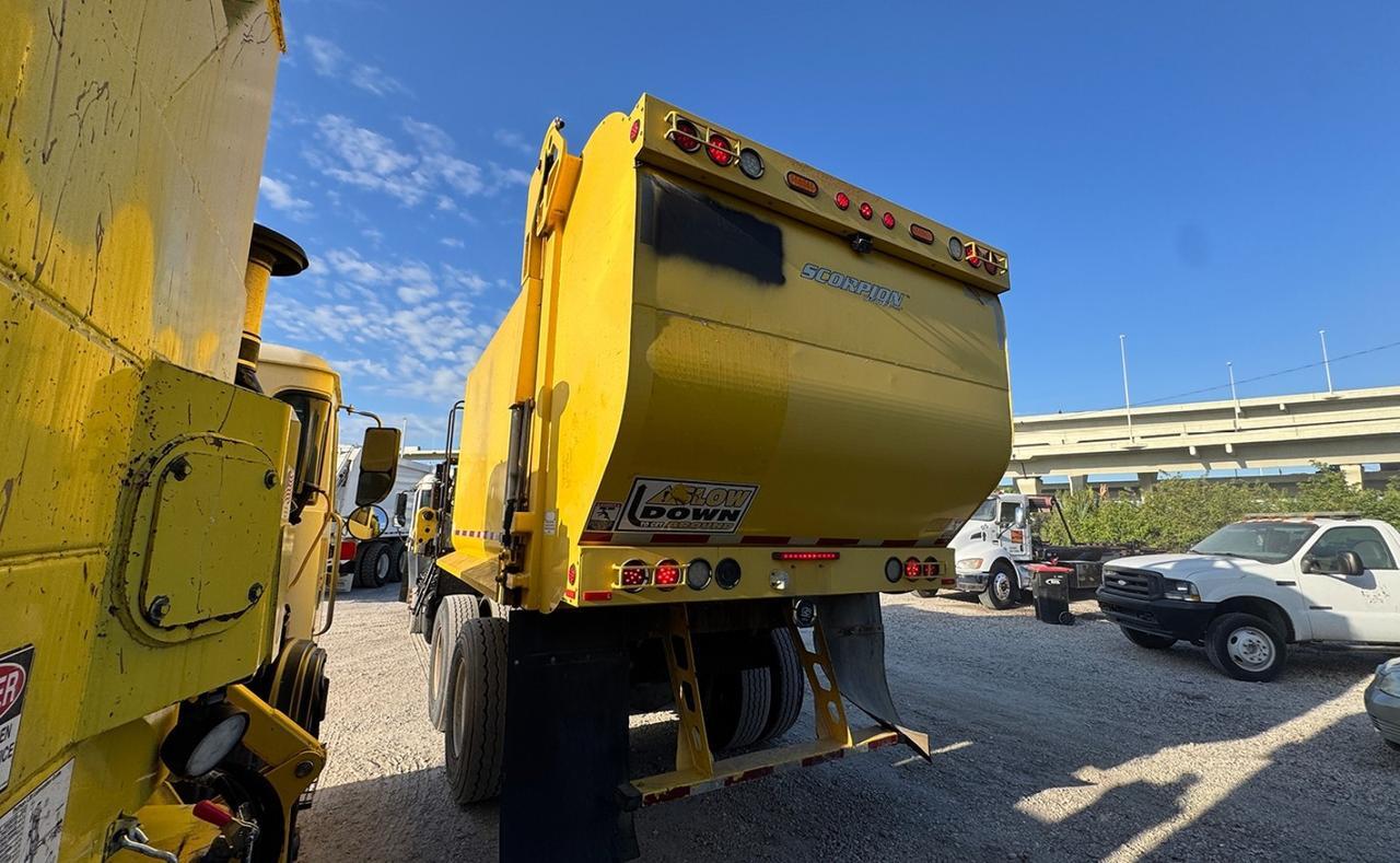 2018 Mack LR613 31 yard Dadee Side Loader Garbage Truck Tampa FL