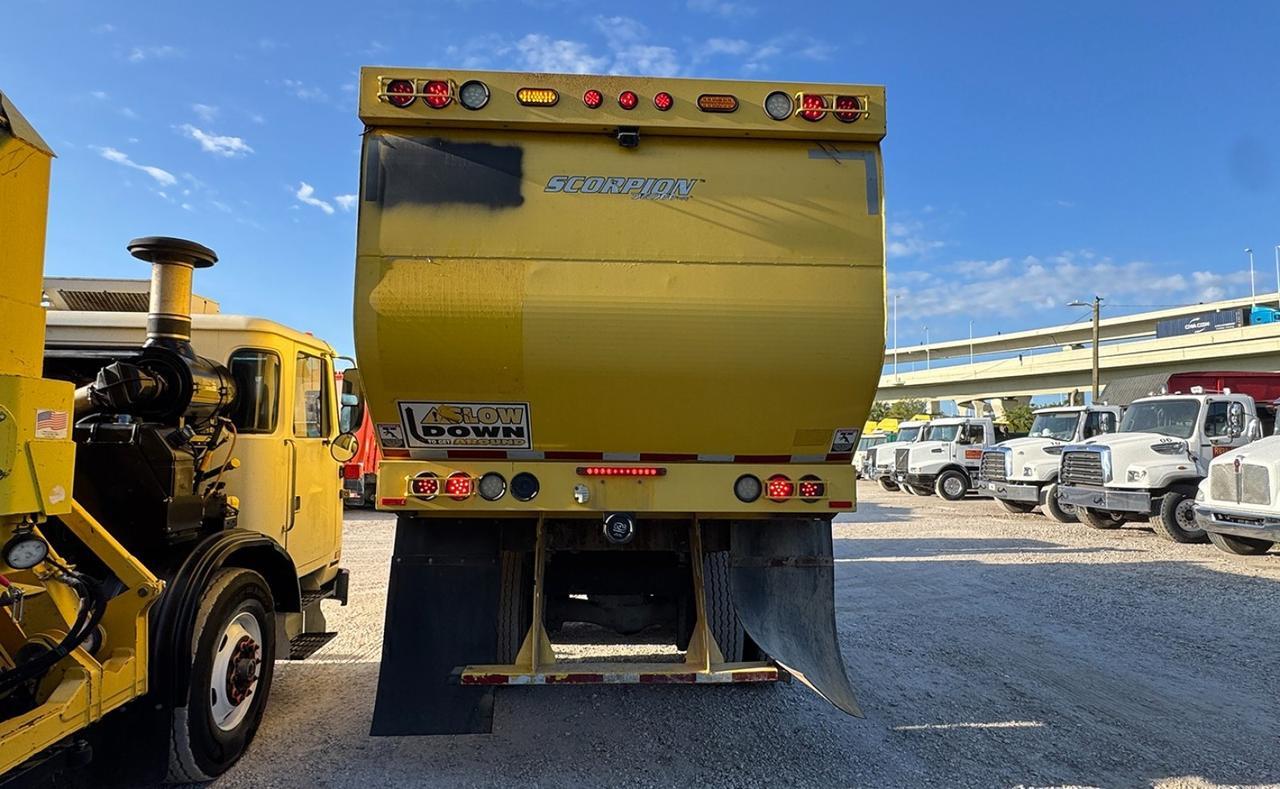 2018 Mack LR613 31 yard Dadee Side Loader Garbage Truck Tampa FL