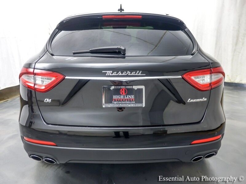 2018 Maserati Levante Willowbrook IL