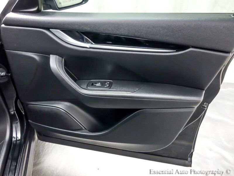 2018 Maserati Levante Willowbrook IL