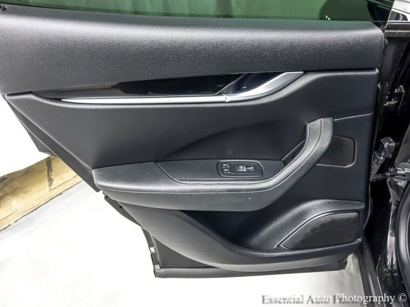 2018 Maserati Levante Willowbrook IL
