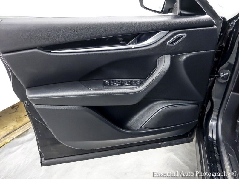 2018 Maserati Levante Willowbrook IL