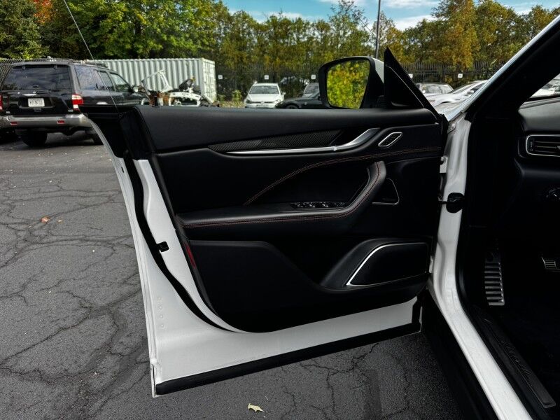 2018 Maserati Levante GranSport Willow Grove PA